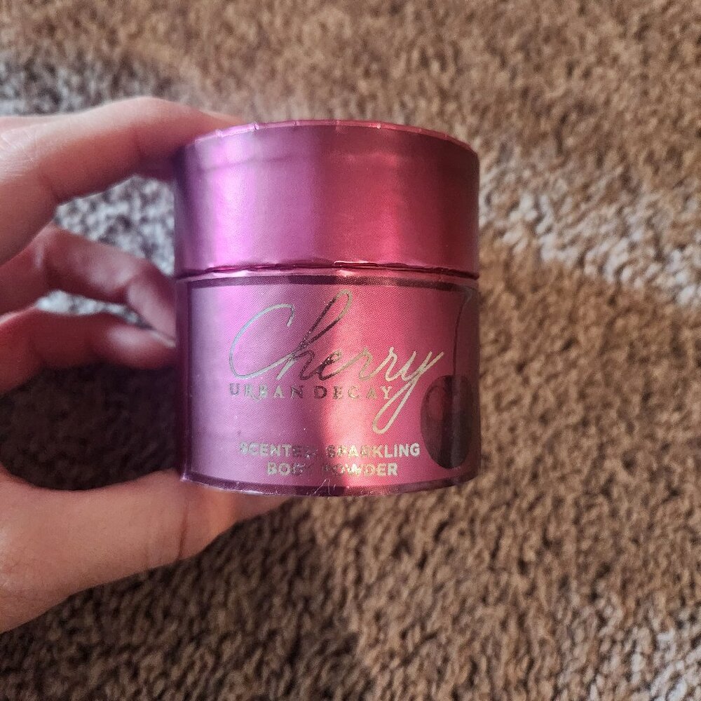 Urban decay cherry sparkling powder+